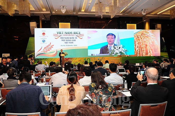 co hoi quang ba phat trien thuong hieu gao viet nam